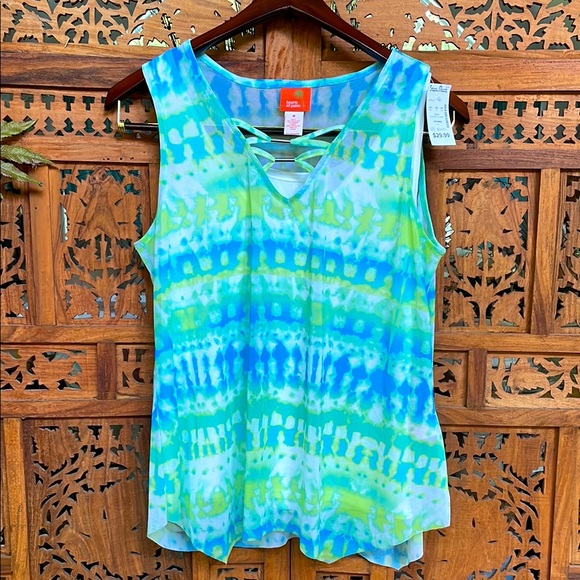hearts of palm Tops - ❤️ NWT Hearts of Palm Blue and Green Tie Dye Front Tank Top w camisole lining